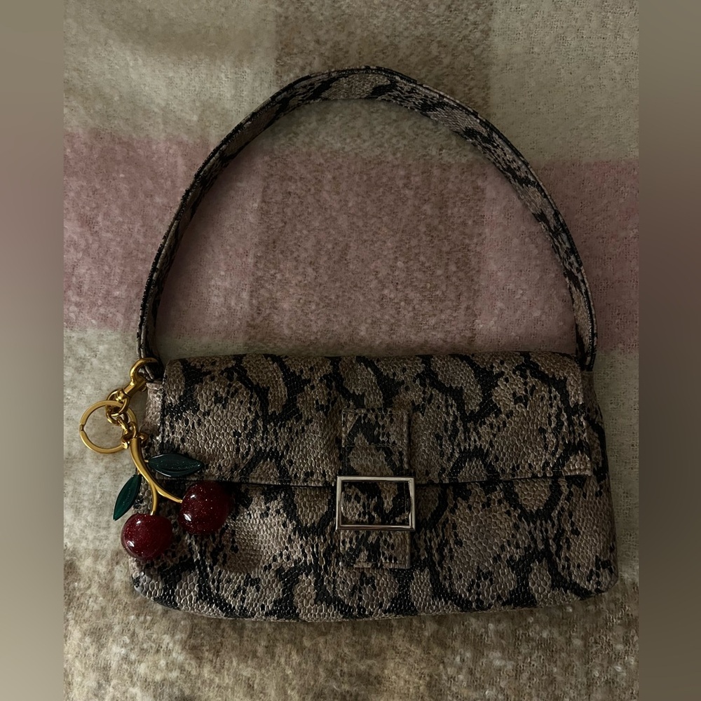 Shoulder bag